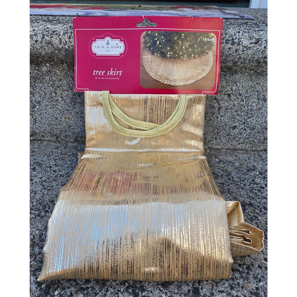 NEW NWT Christmas Tree Skirt Ruffle Gold 48 inch Trim A Home Light Weight